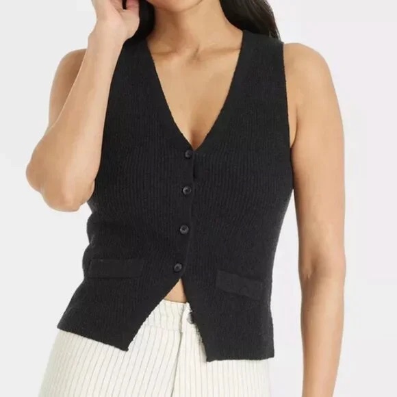 Universal Thread: Black Knit Vest with Button Front - Picture 4 of 4